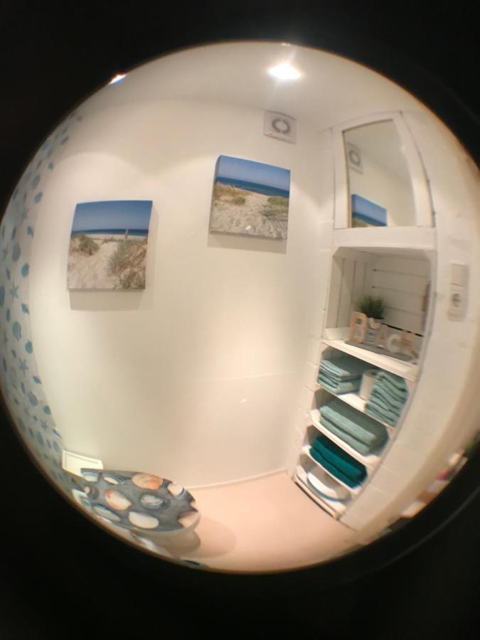 ראינבק Nias Guesthouse מראה חיצוני תמונה
