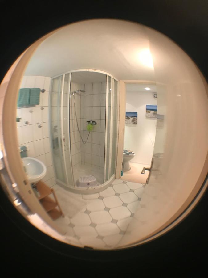 ראינבק Nias Guesthouse מראה חיצוני תמונה