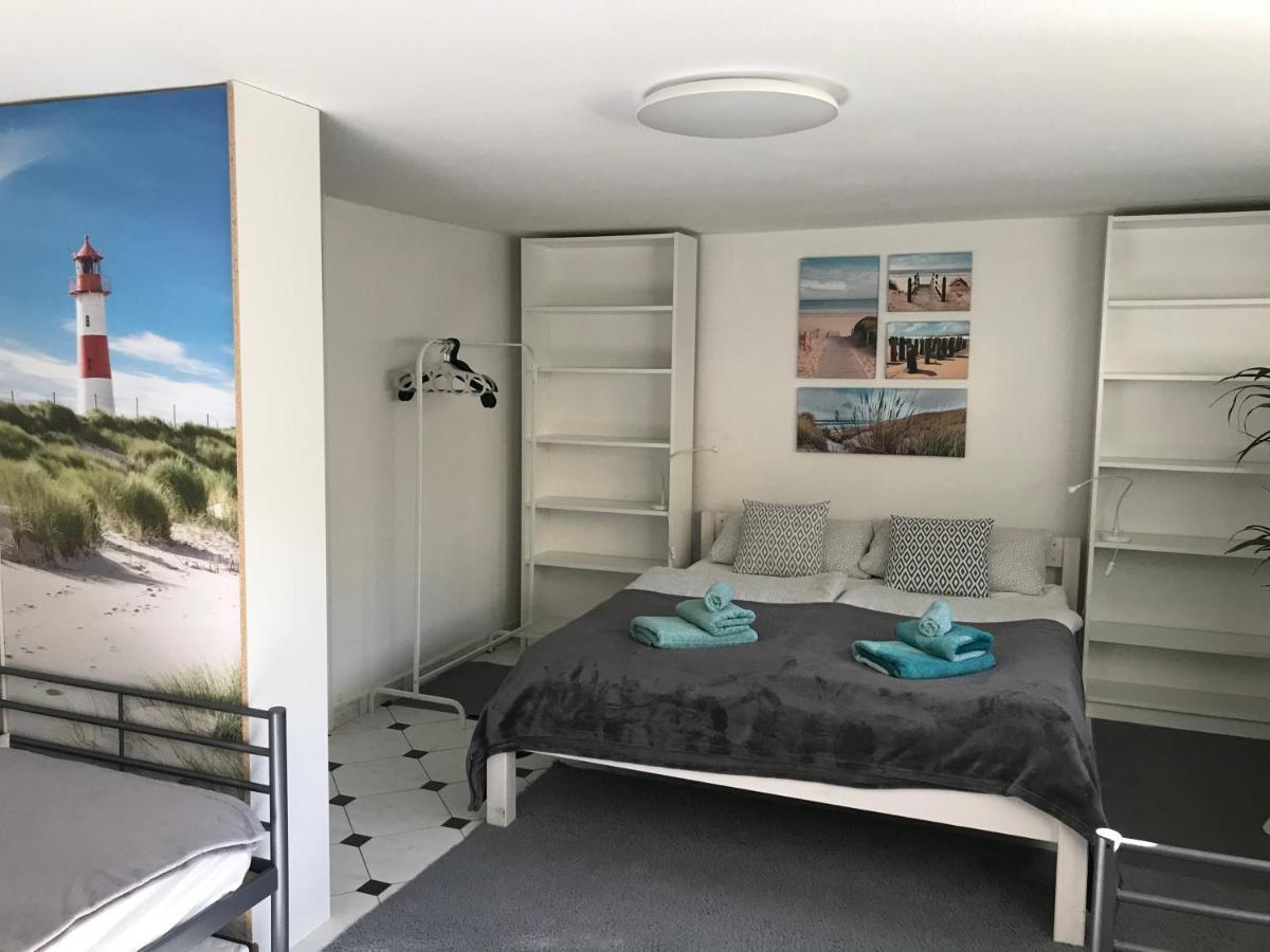 ראינבק Nias Guesthouse מראה חיצוני תמונה